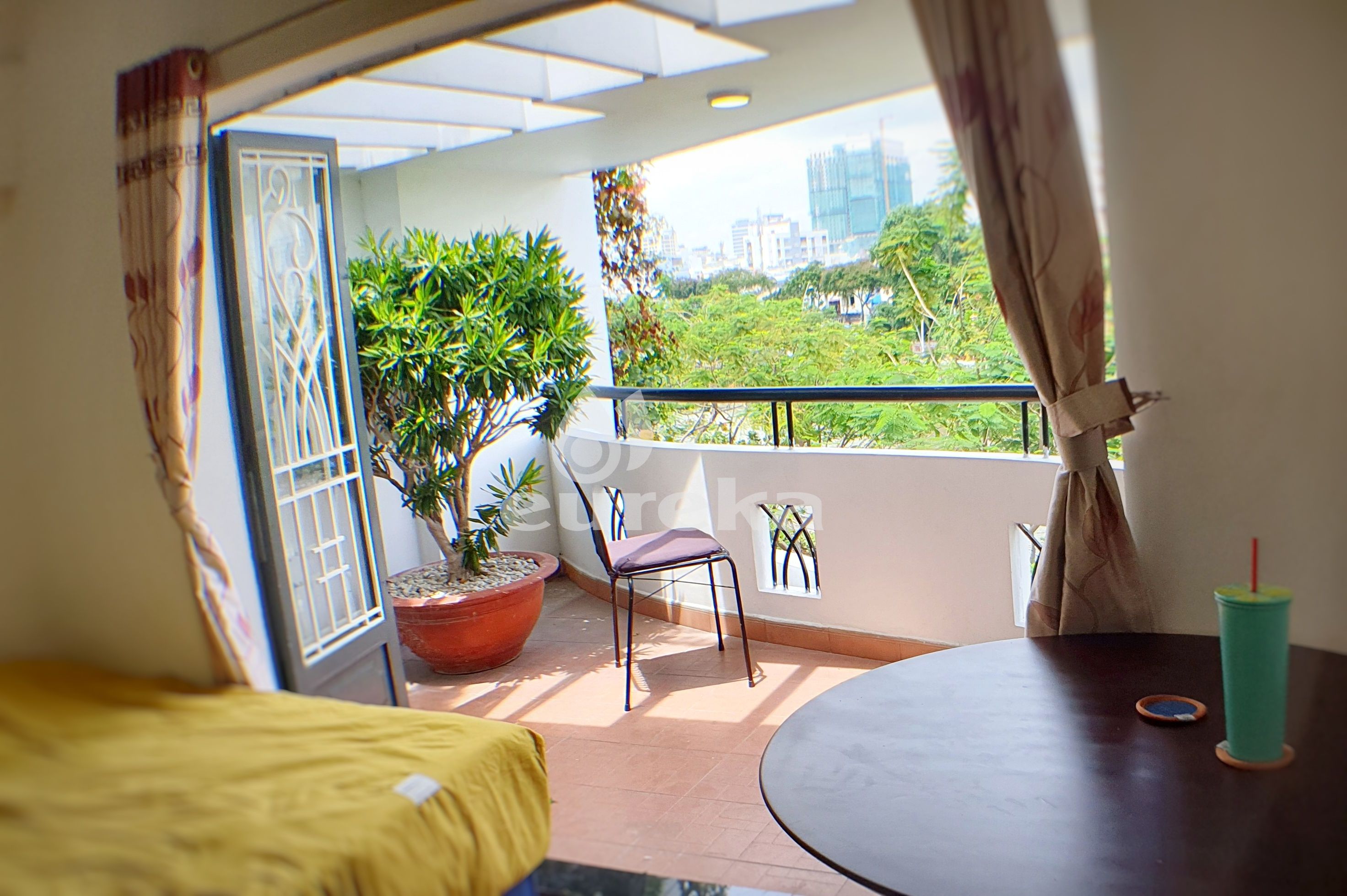 Apartment For Rent In  Truong Sa